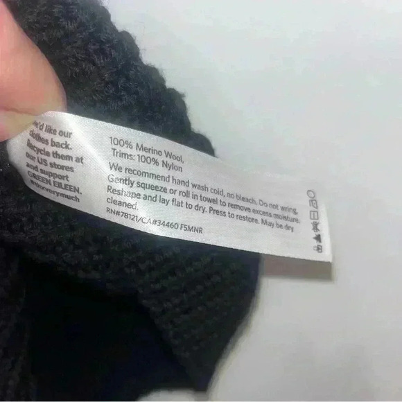 Eileen Fisher women’s black merino wool full zip sweater vest - Picture 4 of 4